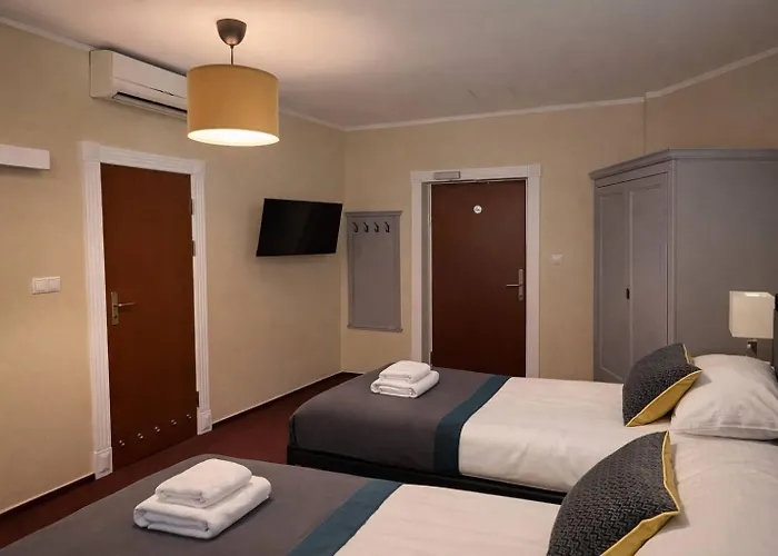 Royal By Wow Homes ホテル *