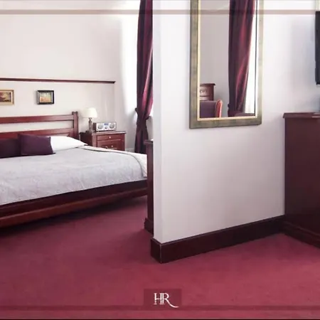 Royal By Wow Homes ホテル *