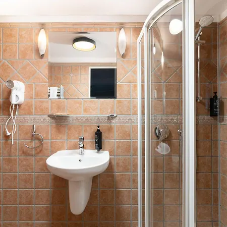 Royal By Wow Homes Hotell *